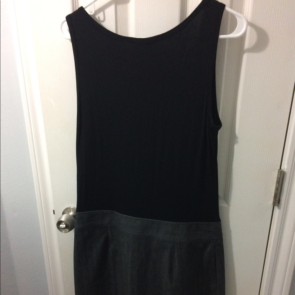 DKNY short sleeve two style material dress